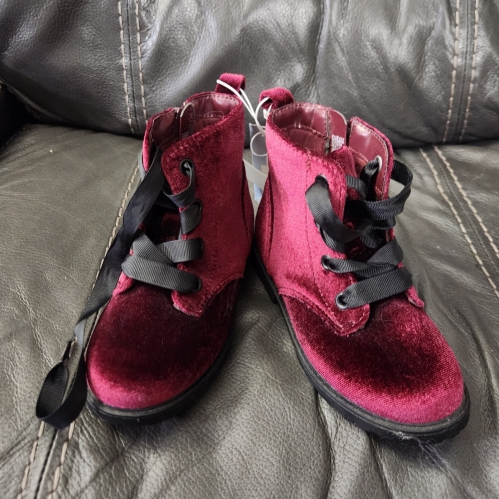 Dark Red Toddler Boots - size 10 Cat & Jack